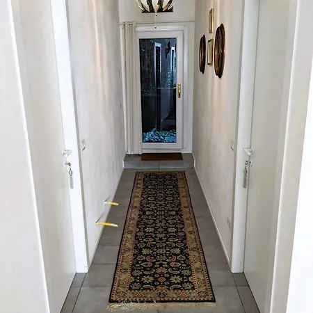 Beautiful New With Private Entrance And Parking 5 Min Walking From Center Lejlighed Bellano